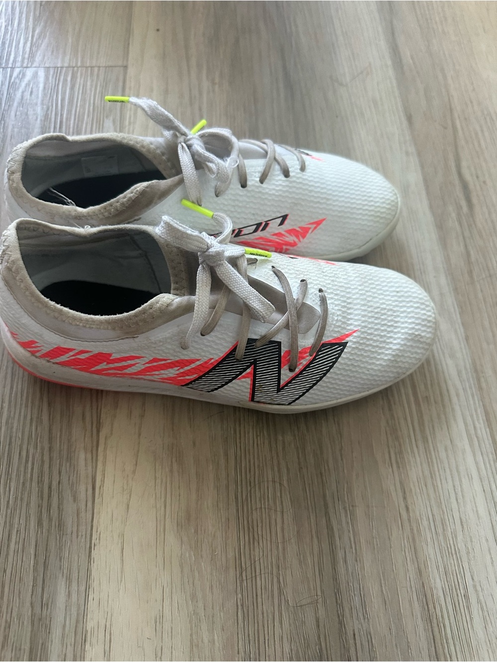 New Balance Kids Boys Turf Soccer Cleats 5.5 Wide